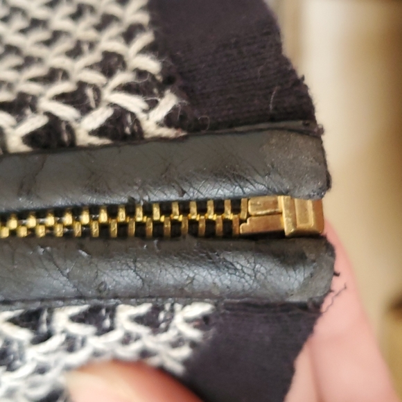 Black and white knit zip up cardigan - Picture 7 of 8